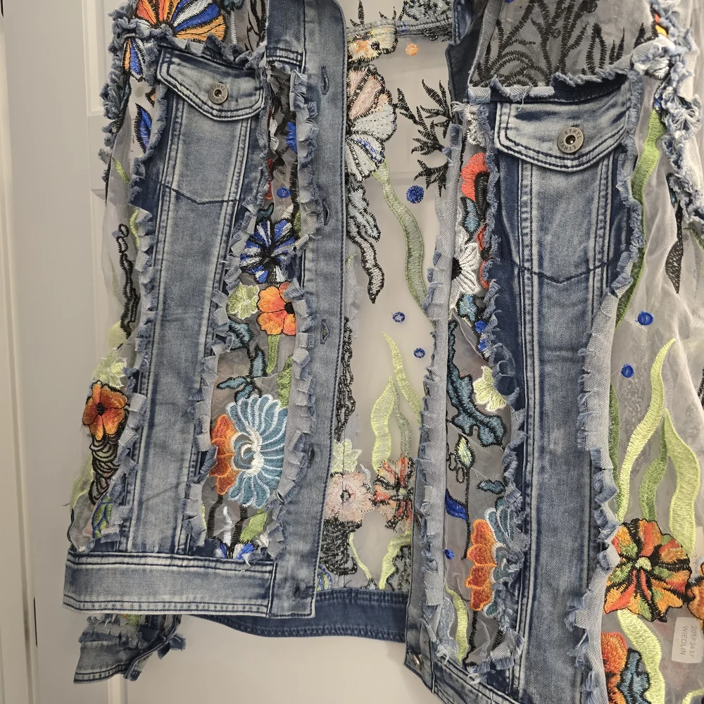 Ethel Clothing Floral Embroidered Jacket - Picture 4 of 5